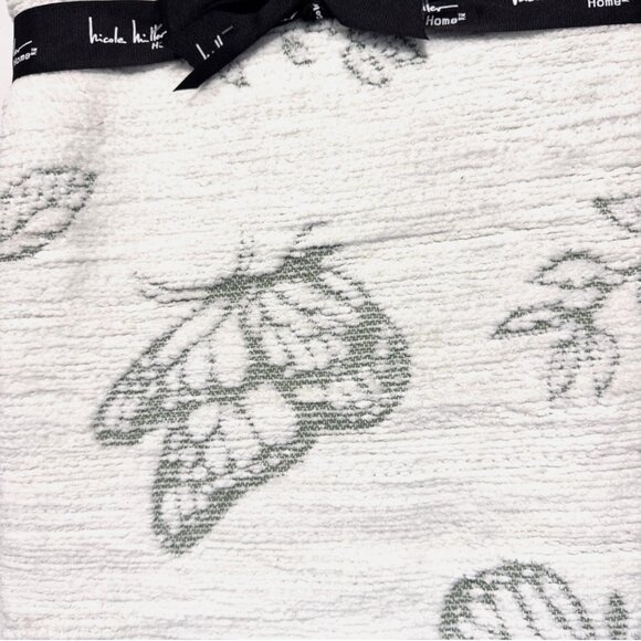 Nicole Miller Green Butterfly Chenille Throw Blanket Oversized Ivory Tassels NEW - Picture 5 of 6